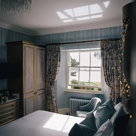 Bay Hotel, Looe 4* Talland